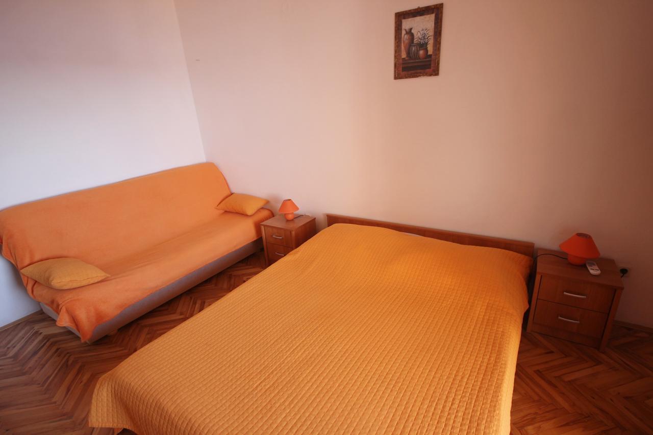 Apartments Njaco Razanac Luaran gambar