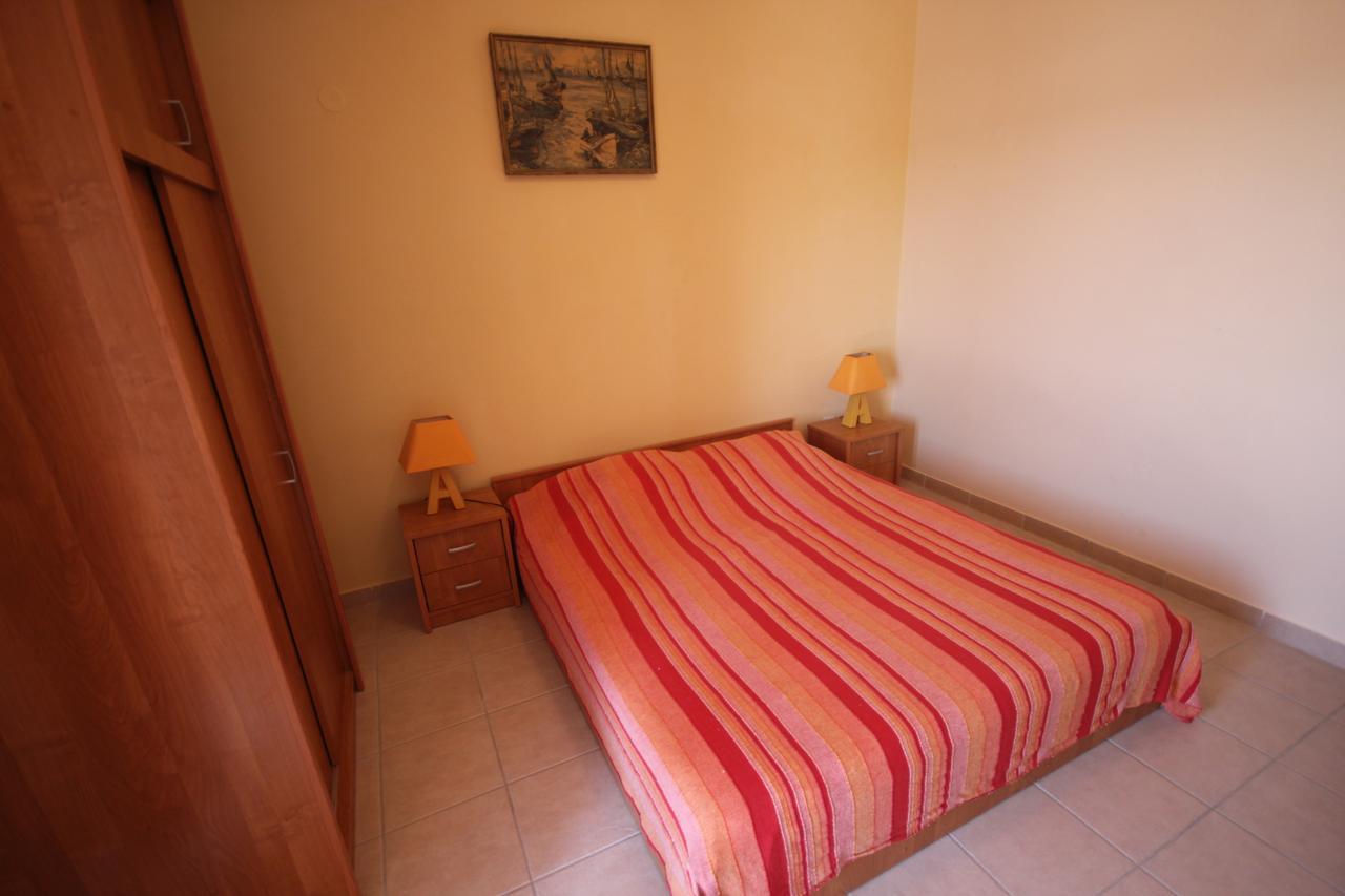 Apartments Njaco Razanac Luaran gambar